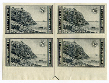 U.S. #762 Acadia Park Vertical Line Block 4 w/arrow top or bottom